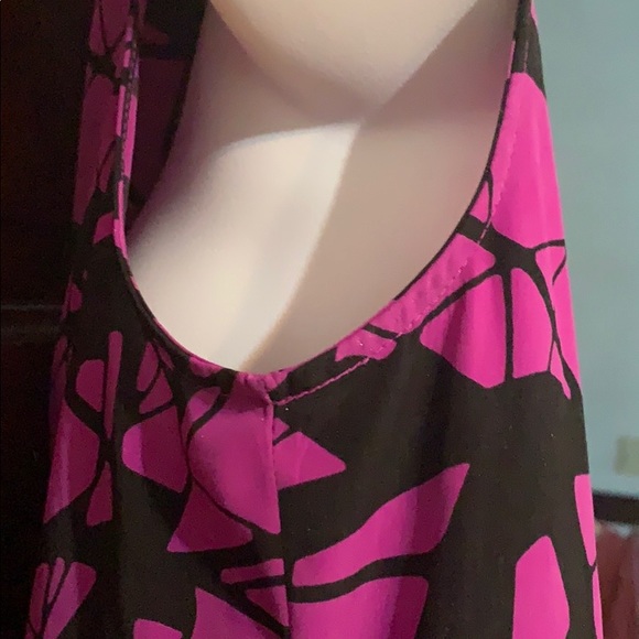 Dana Buchanan Black Purple Sleeveless Button Top 👠 - Picture 7 of 13